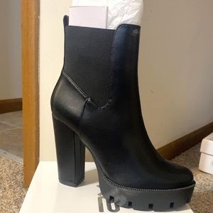 Chunky Heeled Black Boot